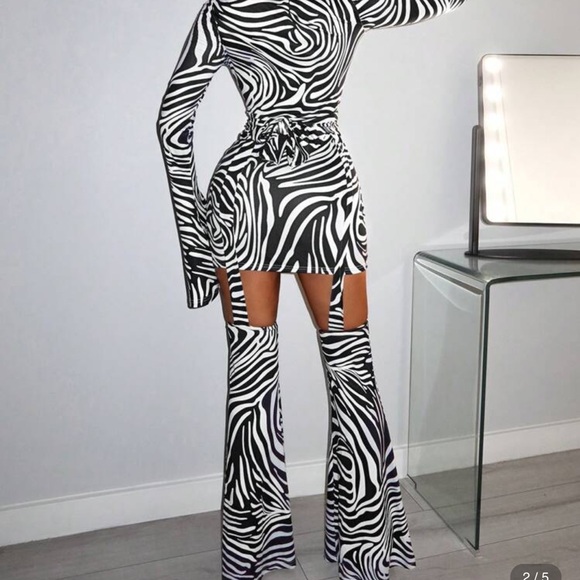 SHEIN Black and White Zebra Midi Dress - Picture 3 of 3